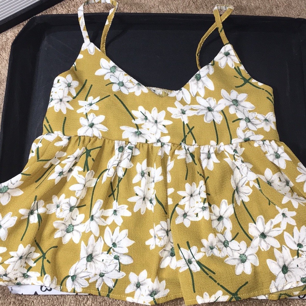 yellow floral flowy top